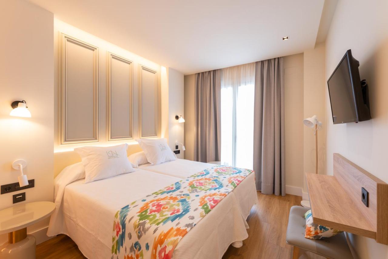 La Puerta De Boutique - Adults Recommended * Nerja